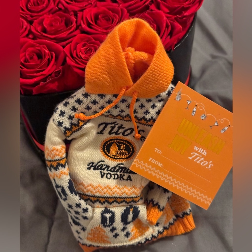 Tito's Handmade Vodka Orange Sweater Gift Set - Picture 2 of 4